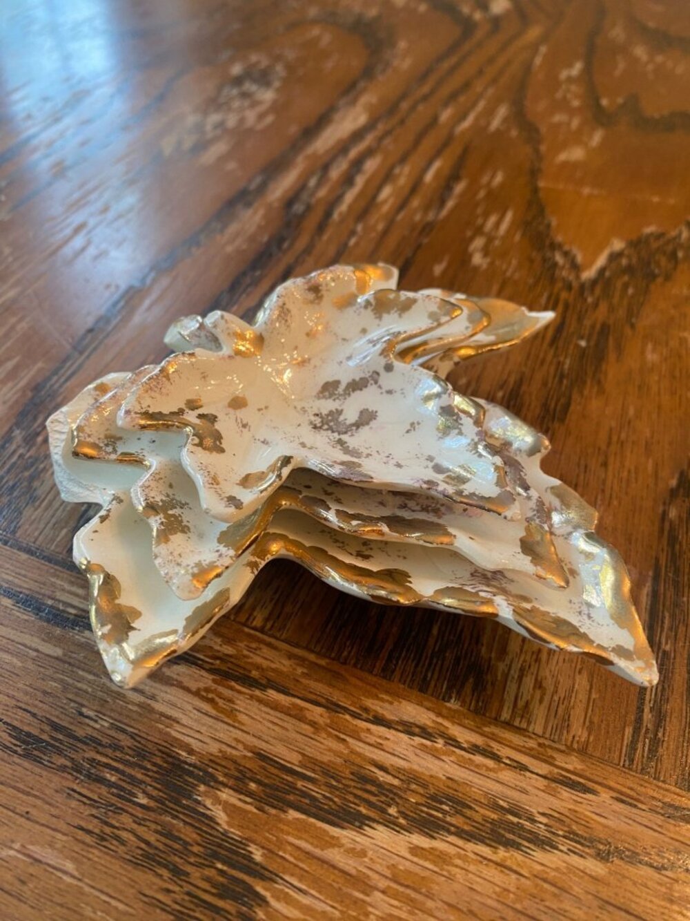 Set Of 3 Vintage Ceramic Leaf-Shaped Trinket Dishes With Gold Accents Decorative